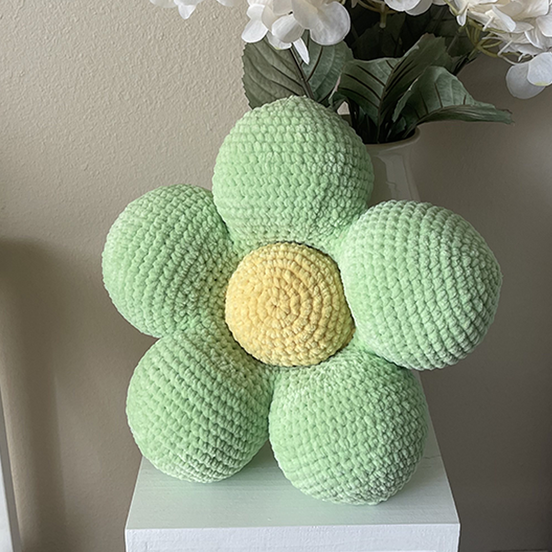 Key Lime Daisy Pillow